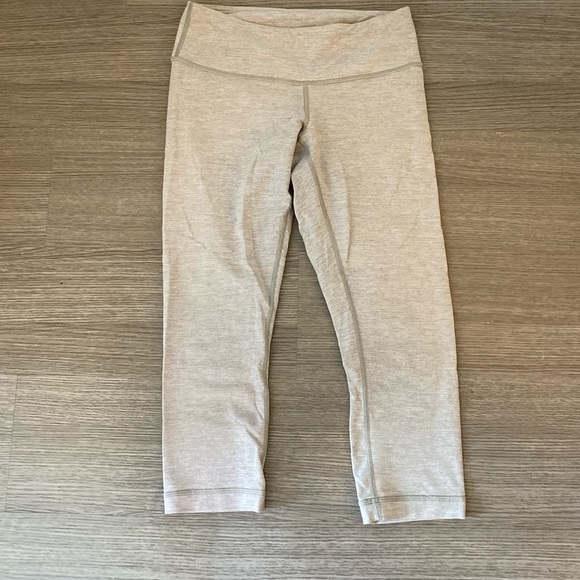 Lululemon crop - Picture 1 of 2
